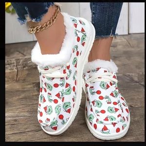 Christmas Grinch Print Plush Flat Light Lace-up Skateboard Shoes